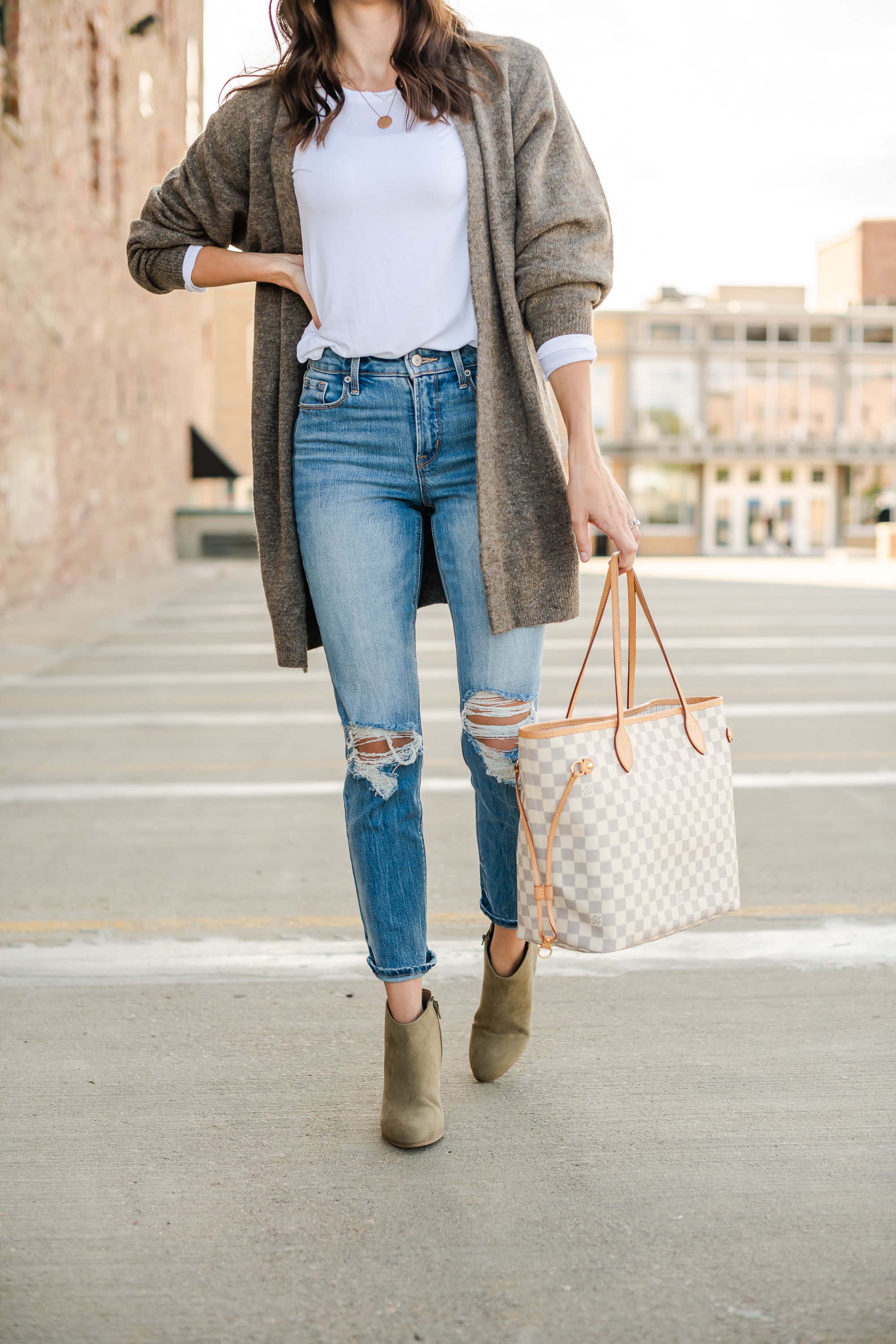 Affordable, Casual Fall Outfit | Midwest In Style